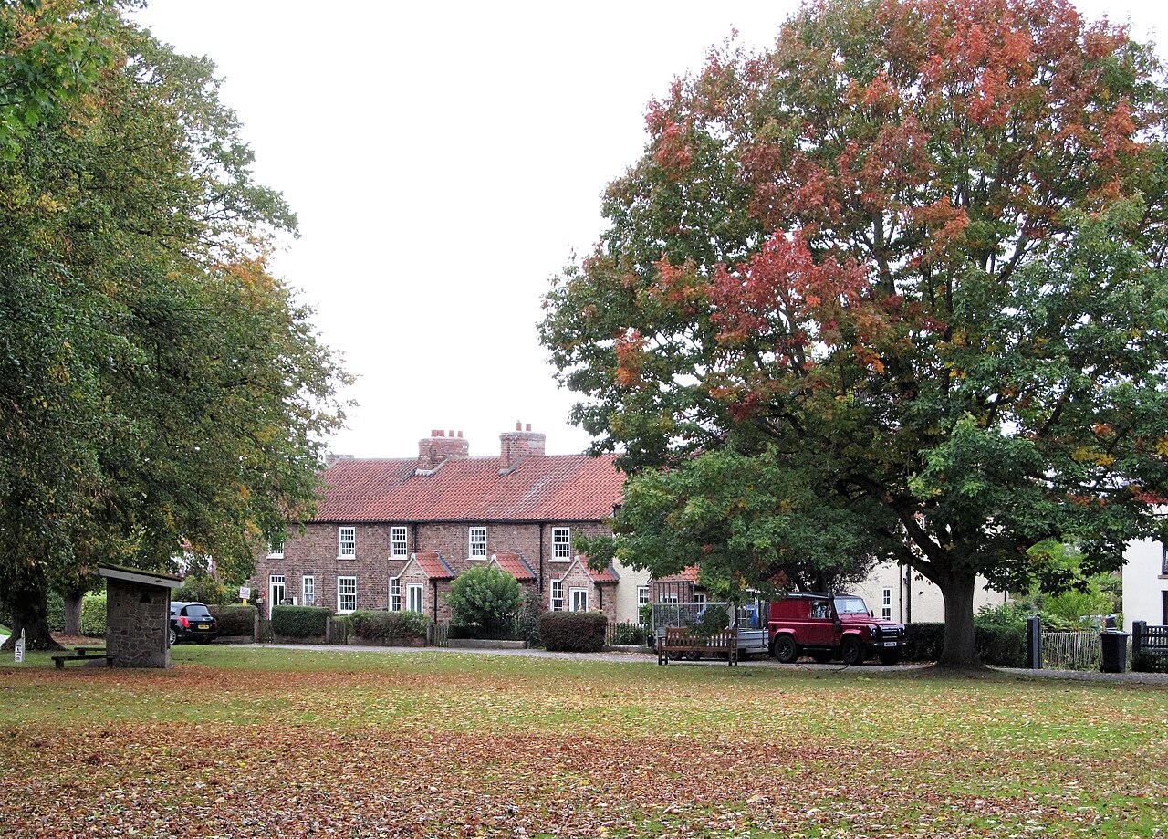 Village green, Ainderby Steeple (geograph 5920905)