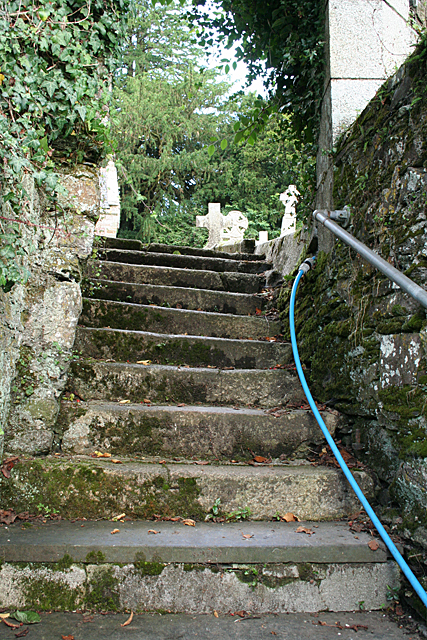 Antony, steps to churchyard