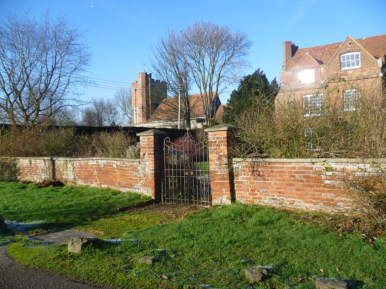 St Peter and St Paul and the Manor House, Ash