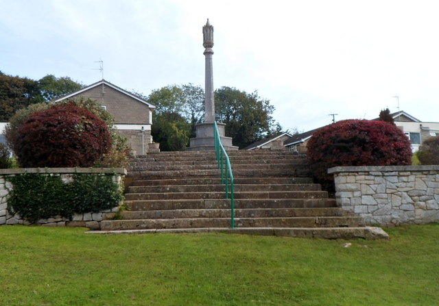 Hopton Green War Memorial, Upper Cam