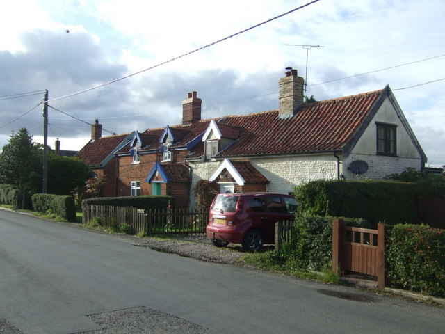 Cottages on Straight Road