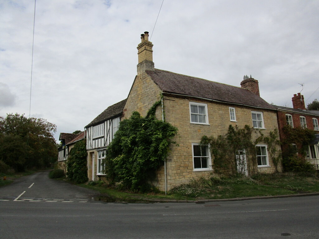 Cross House, Beckford