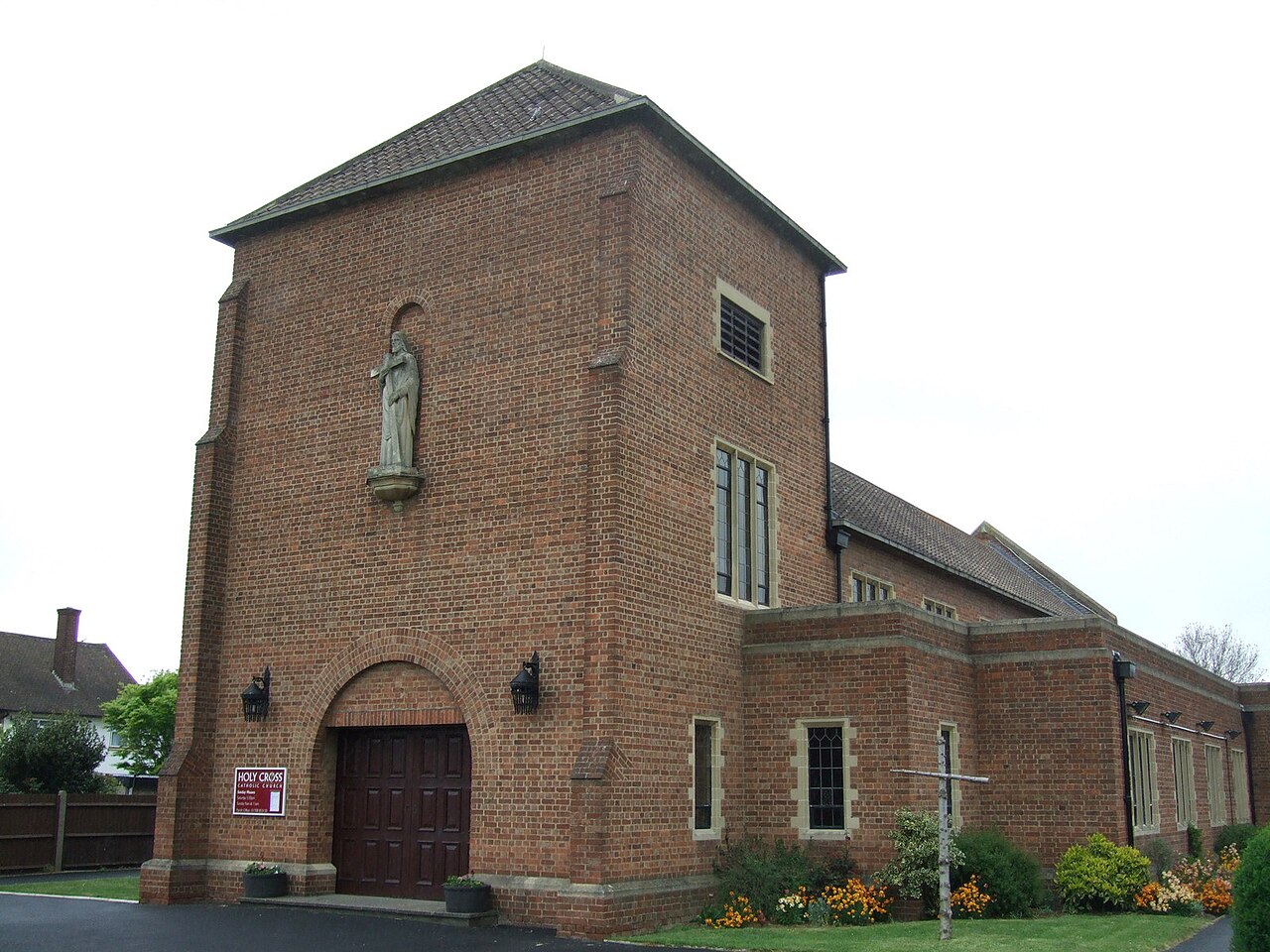 Holy Cross church, South Ockendon