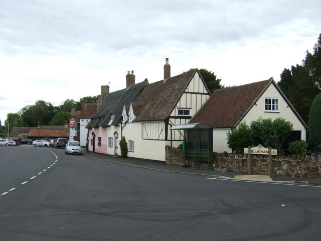 Cottages on High Street, Blunham