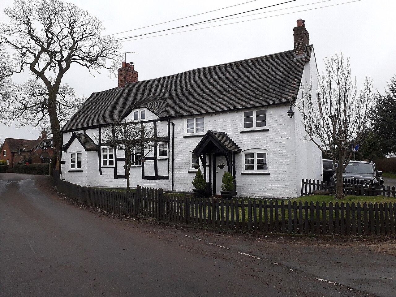 Two cottages on the north side of Blymhill village