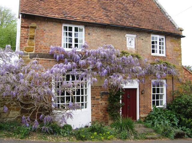 Cottage in High Street, Creaton