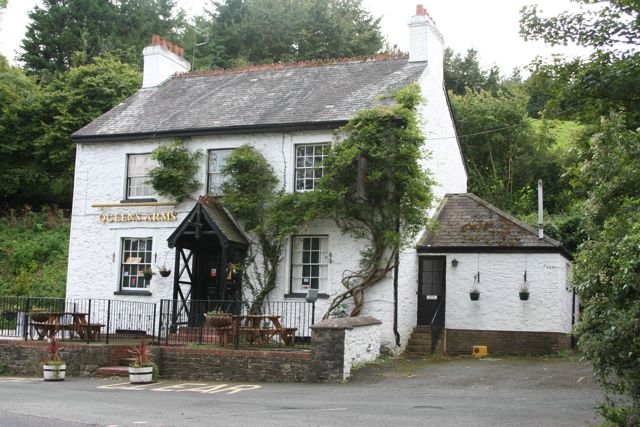 The Queen's Arms, Dartington
