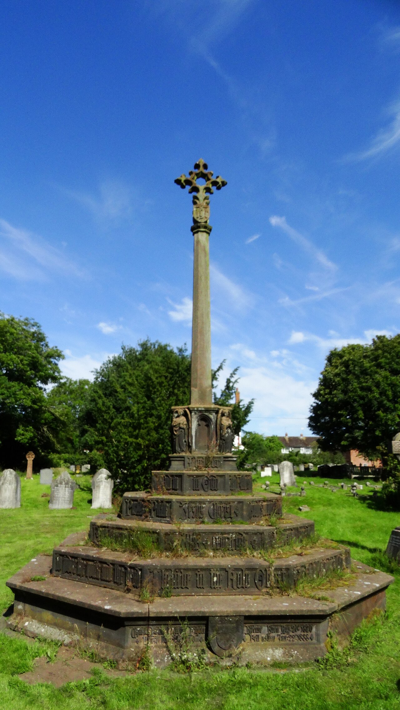Edgmond - St Peter's Church (cross in churchyard)