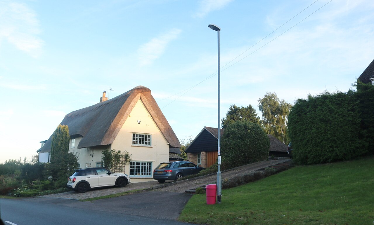 Thatched cottage on High Street, Ellington