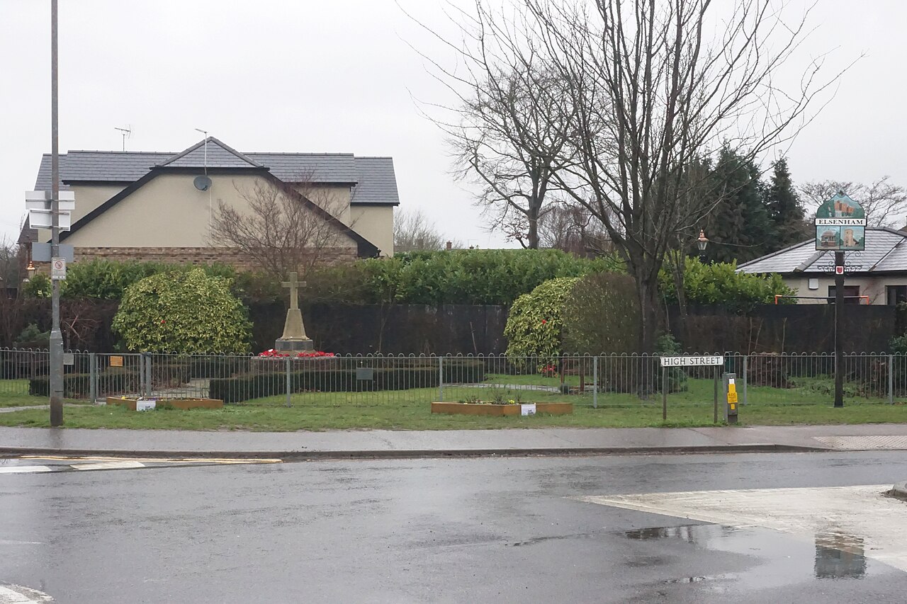 War memorial and village sign, Elsenham