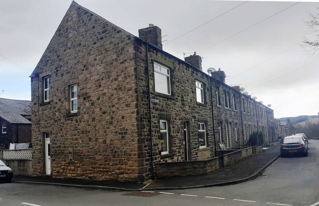 Houses on NE side of Holme Terrace