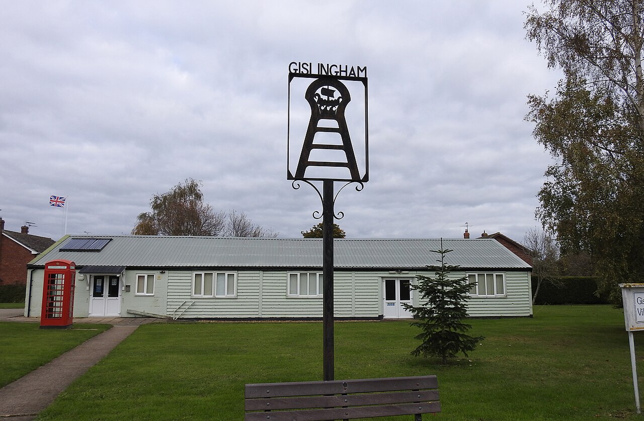 Gislingham village hall and sign
