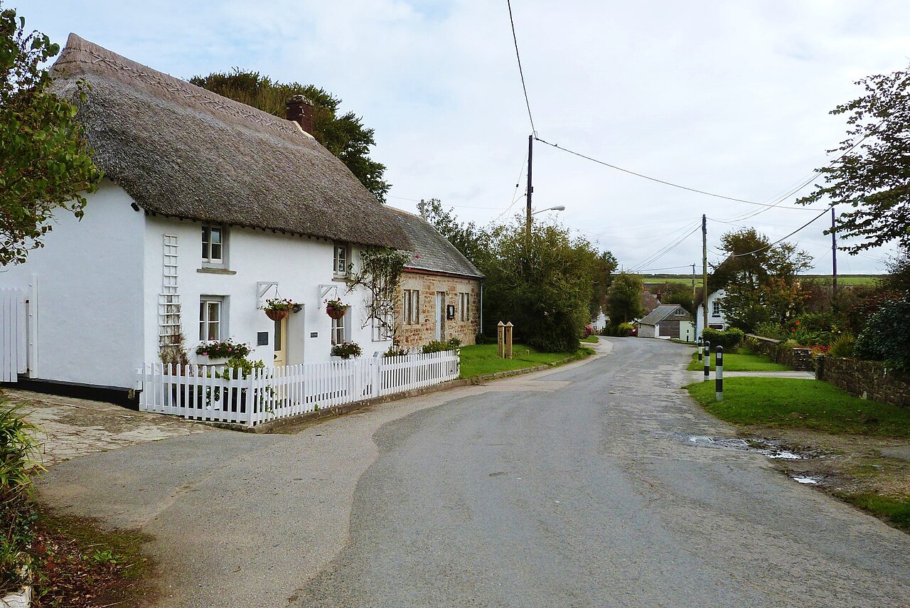 Thatched cottage at Berepper, Gunwalloe, Cornwall
