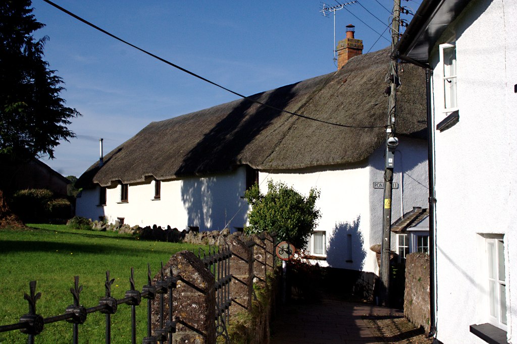 Thatched Cottages in Halberton