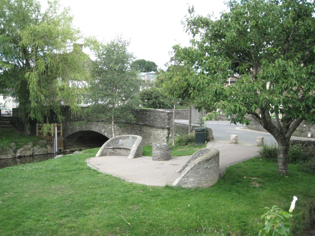 Village green, Harbertonford