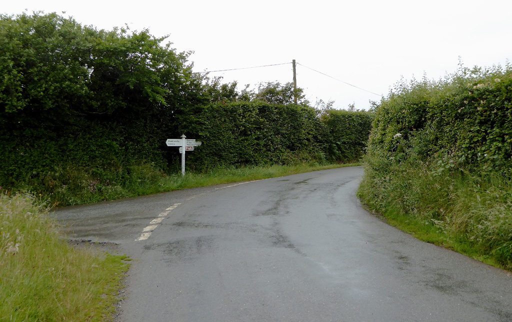 Lane to Elmscott at Firebeacon Cross, Devon