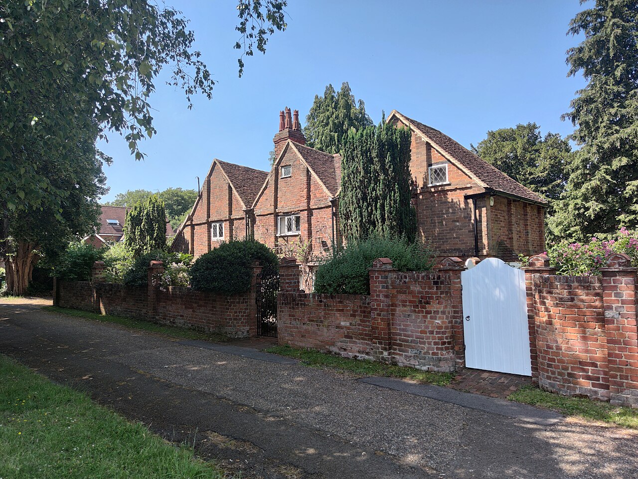 Three Gabled Old House in Hurley Bottom Village