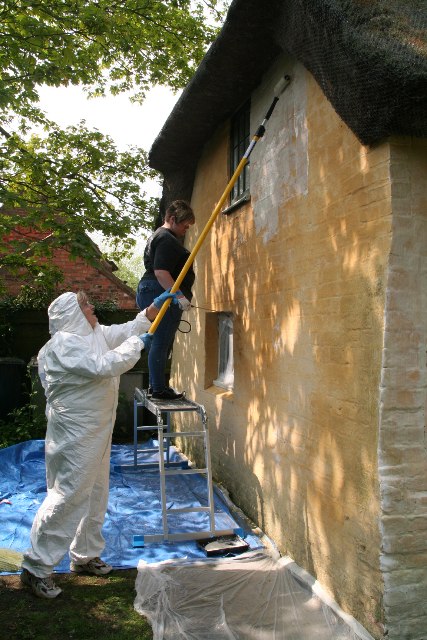 Lime washing Mill Hill mud and stud Cottage, Little Steeping (4)