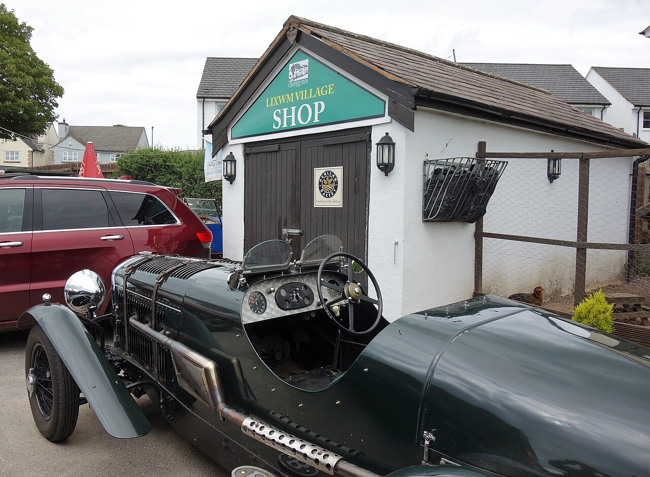 Lixwm village shop