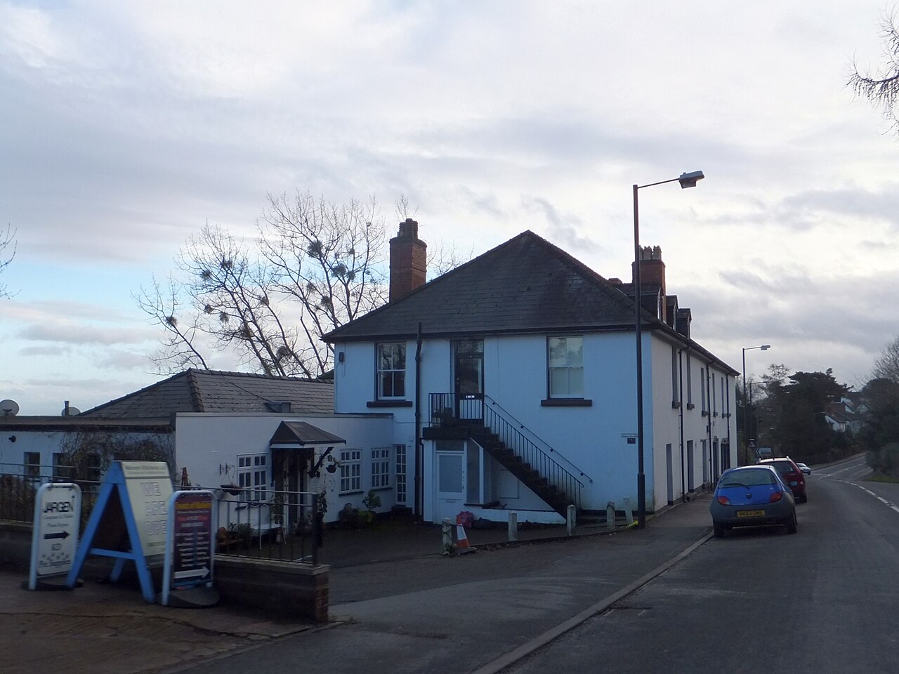 Former hotel (Hornyold Arms) in Malvern Wells