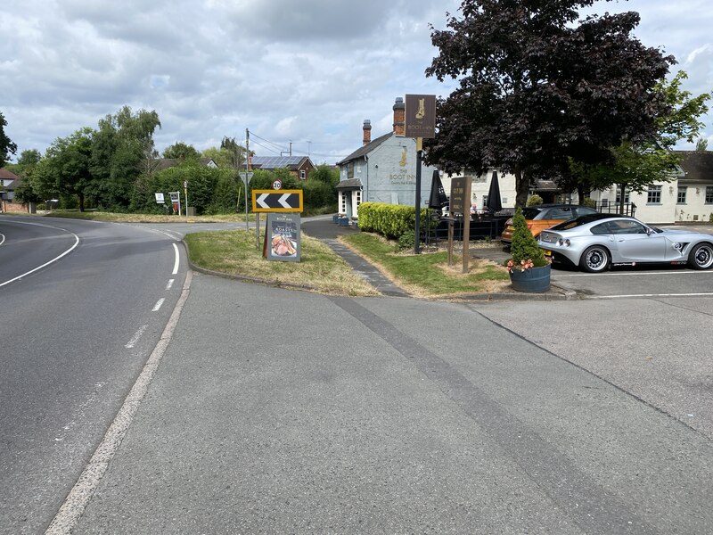 "The Boot" at Mappleborough Green, Studley