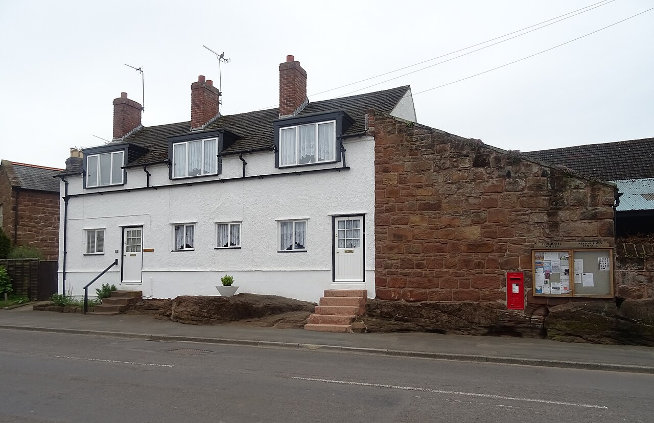 Houses on Neston Road, Ness