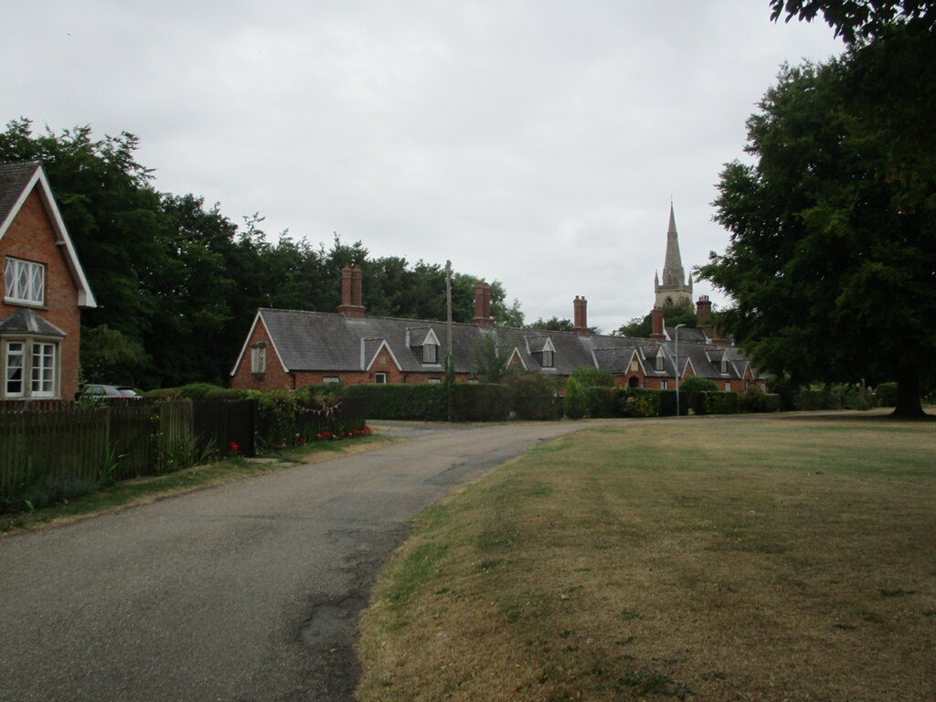Almshouses and The Green, Revesby (geograph 7238884)