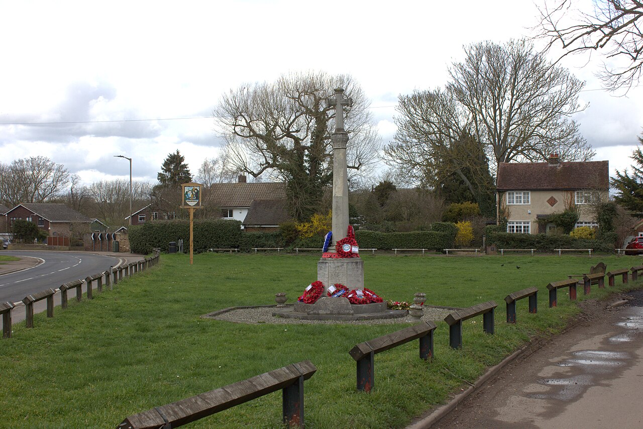 Village Green and war memorial, Roydon