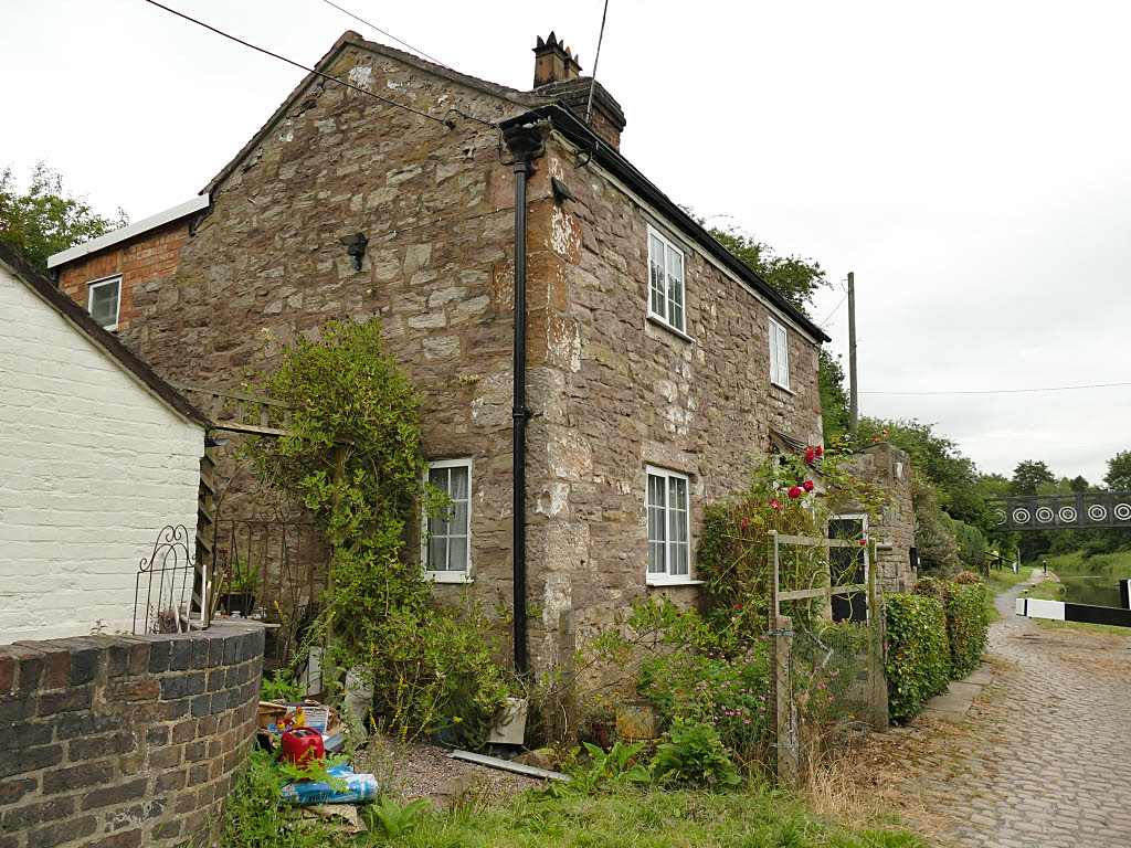 Lock-keeper's house at Hall Green